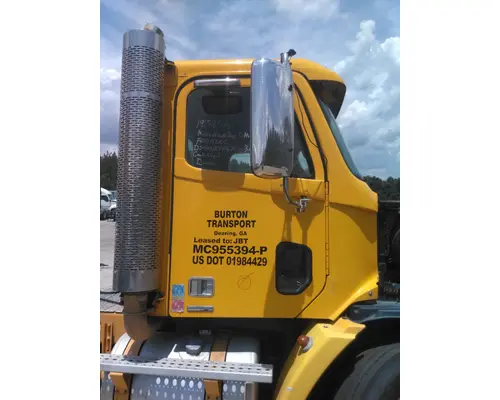 FREIGHTLINER COLUMBIA 112 CAB