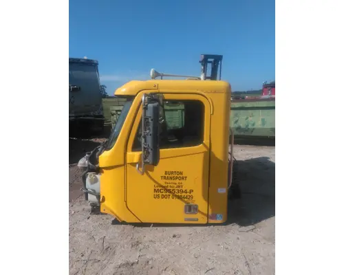 FREIGHTLINER COLUMBIA 112 CAB