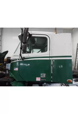 FREIGHTLINER COLUMBIA 112 CAB