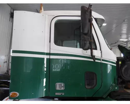 FREIGHTLINER COLUMBIA 112 CAB