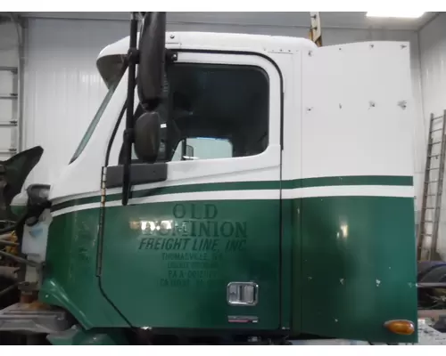 FREIGHTLINER COLUMBIA 112 CAB