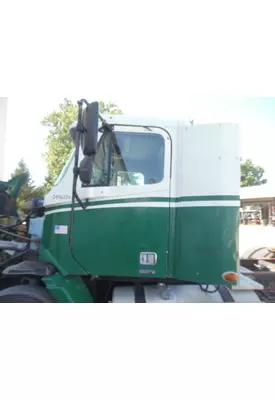 FREIGHTLINER COLUMBIA 112 CAB