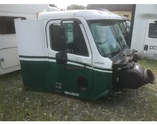 FREIGHTLINER COLUMBIA 112 CAB