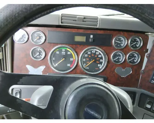 FREIGHTLINER COLUMBIA 112 CAB