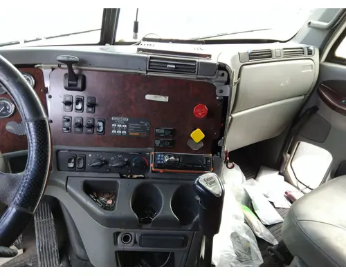 FREIGHTLINER COLUMBIA 112 CAB