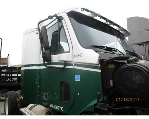 FREIGHTLINER COLUMBIA 112 CAB