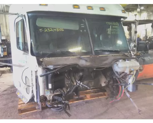 FREIGHTLINER COLUMBIA 112 CAB