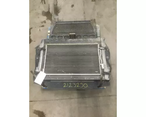 FREIGHTLINER COLUMBIA 112 COOLING ASSEMBLY (RAD, COND, ATAAC)