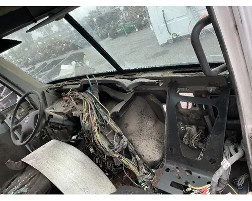 FREIGHTLINER COLUMBIA 112 Cab Assembly