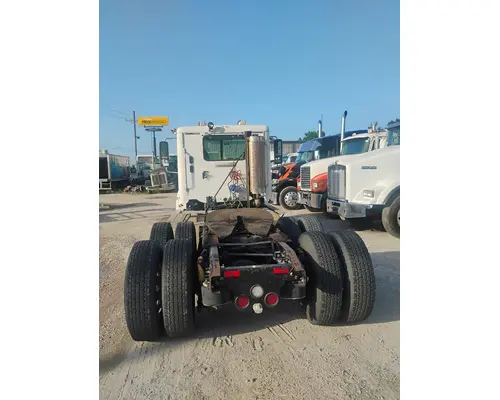 FREIGHTLINER COLUMBIA 112 Cab