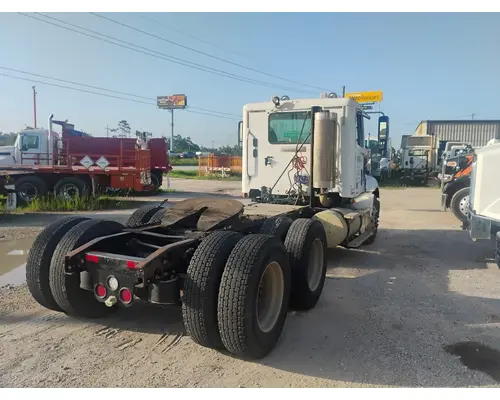 FREIGHTLINER COLUMBIA 112 Cab