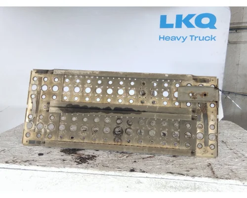 FREIGHTLINER COLUMBIA 112 DECK (CATWALK) STEP