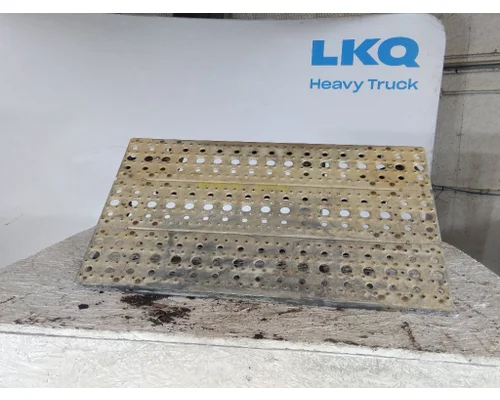 FREIGHTLINER COLUMBIA 112 DECK (CATWALK) STEP