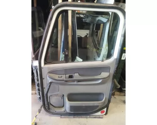 FREIGHTLINER COLUMBIA 112 DOOR ASSEMBLY, FRONT