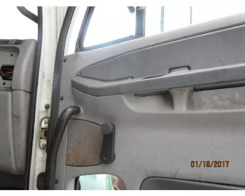 FREIGHTLINER COLUMBIA 112 DOOR ASSEMBLY, FRONT