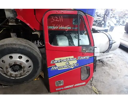 FREIGHTLINER COLUMBIA 112 Door Assembly, Front