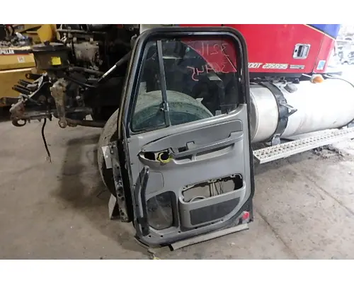 FREIGHTLINER COLUMBIA 112 Door Assembly, Front