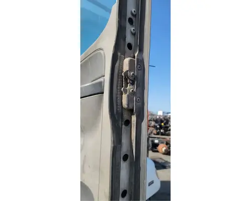 FREIGHTLINER COLUMBIA 112 Door Assembly, Front