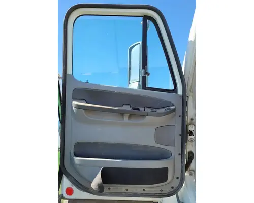 FREIGHTLINER COLUMBIA 112 Door Assembly, Front