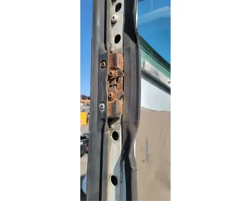 FREIGHTLINER COLUMBIA 112 Door Assembly, Front