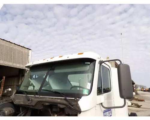 FREIGHTLINER COLUMBIA 112 EXTERIOR SUN VISOR