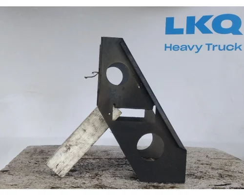 FREIGHTLINER COLUMBIA 112 FRAME STEP
