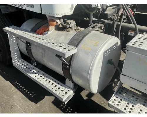 FREIGHTLINER COLUMBIA 112 Fuel Tank