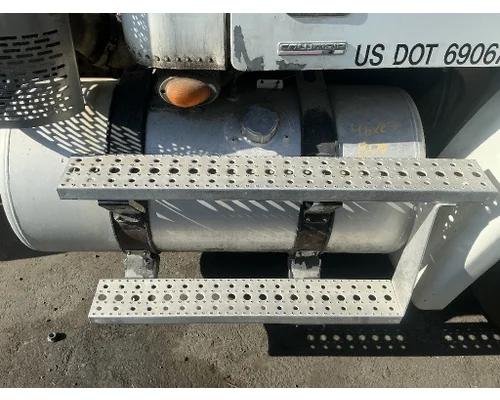 FREIGHTLINER COLUMBIA 112 Fuel Tank