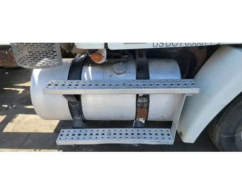 FREIGHTLINER COLUMBIA 112 Fuel Tank