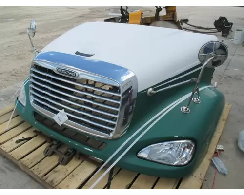 FREIGHTLINER COLUMBIA 112 HOOD