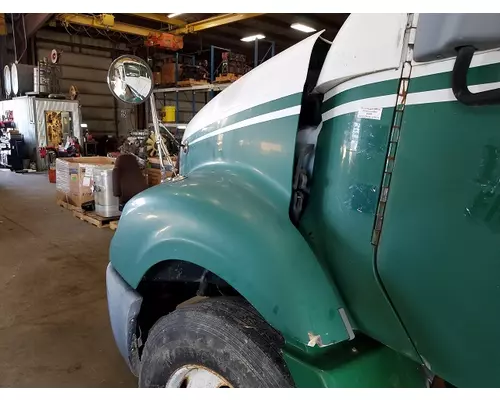 FREIGHTLINER COLUMBIA 112 HOOD