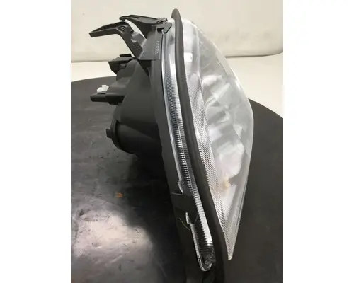 FREIGHTLINER COLUMBIA 112 Headlight Assemblies