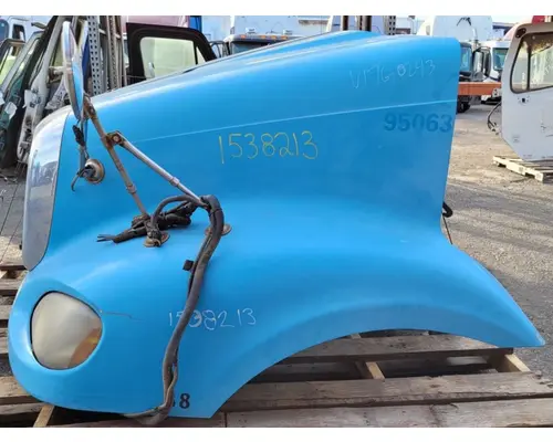 FREIGHTLINER COLUMBIA 112 Hood