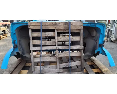 FREIGHTLINER COLUMBIA 112 Hood