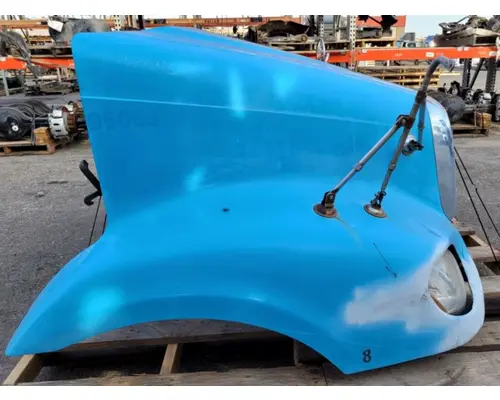 FREIGHTLINER COLUMBIA 112 Hood