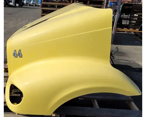 FREIGHTLINER COLUMBIA 112 Hood