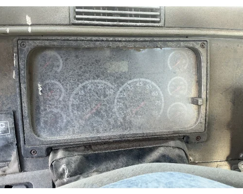 FREIGHTLINER COLUMBIA 112 Instrument Cluster