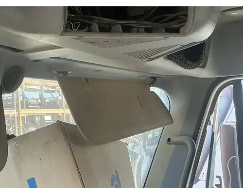 FREIGHTLINER COLUMBIA 112 Interior Sun Visor