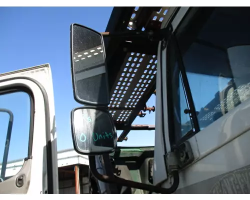 FREIGHTLINER COLUMBIA 112 MIRROR ASSEMBLY CABDOOR