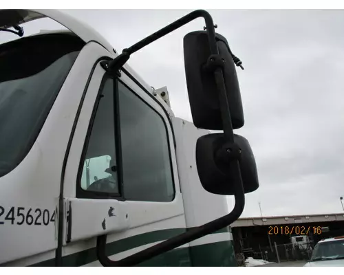 FREIGHTLINER COLUMBIA 112 MIRROR ASSEMBLY CABDOOR