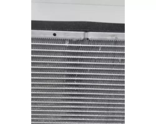 FREIGHTLINER COLUMBIA 112 Radiator