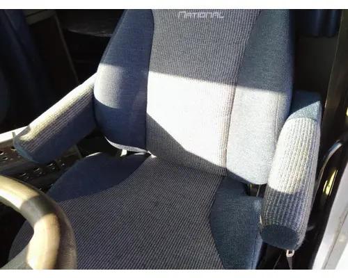 FREIGHTLINER COLUMBIA 112 SEAT, FRONT