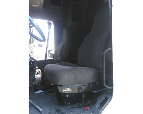FREIGHTLINER COLUMBIA 112 SEAT, FRONT