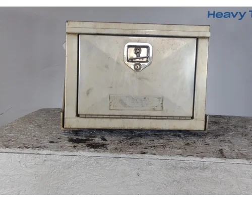 FREIGHTLINER COLUMBIA 112 TOOL BOX