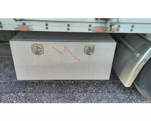 FREIGHTLINER COLUMBIA 112 TOOL BOX