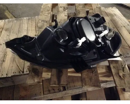 FREIGHTLINER COLUMBIA 120 2001-2004 HEADLAMP ASSEMBLY