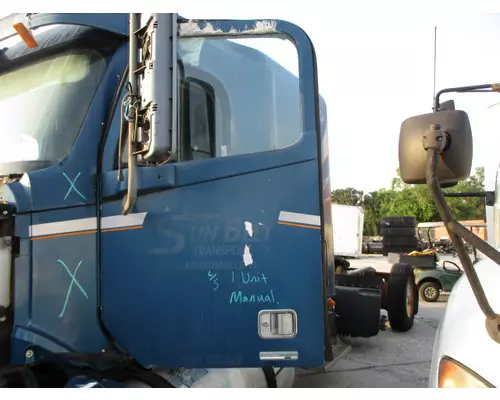 FREIGHTLINER COLUMBIA 120 2001-2011 DOOR ASSEMBLY, FRONT