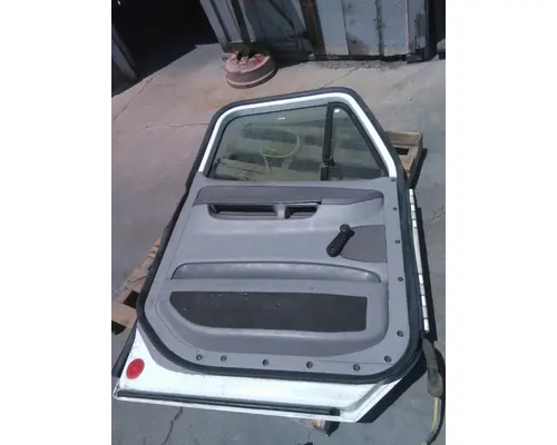 FREIGHTLINER COLUMBIA 120 2001-2011 DOOR ASSEMBLY, FRONT