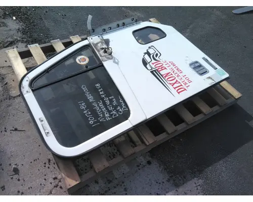 FREIGHTLINER COLUMBIA 120 2001-2011 DOOR ASSEMBLY, FRONT