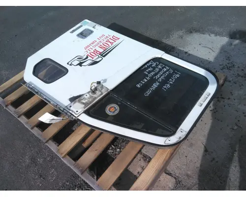 FREIGHTLINER COLUMBIA 120 2001-2011 DOOR ASSEMBLY, FRONT